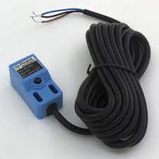 CAPTEUR SN04-P2 10-30VDC PNP-NC